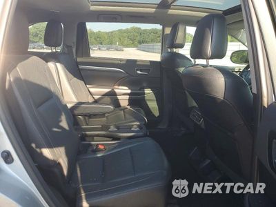 Zdjęcie 11 z 13 samochodu: 2019 TOYOTA HIGHLANDER LIMITED PLATINUM VIN:5TDDZRFH3KS743275 - miniatura