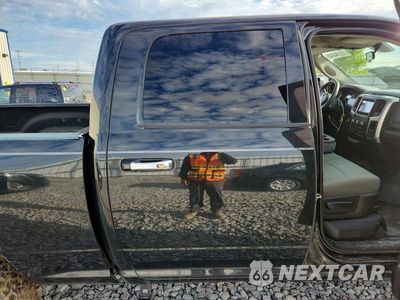 Zdjęcie 10 z 12 samochodu: 2018 RAM 2500 SLT VIN:3C6UR5DL4JG243405 - miniatura