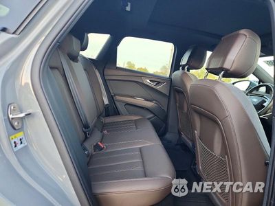 Zdjęcie 11 z 13 samochodu: 2025 AUDI Q4 E-TRON PREMIUM VIN:WA1KUBFZ9SP039737 - miniatura