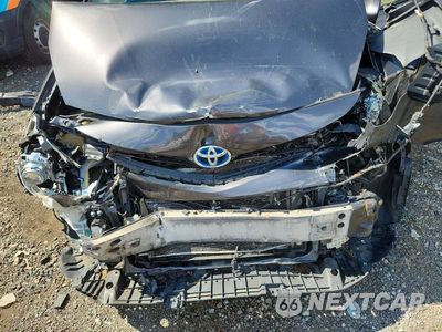 Zdjęcie 11 z 12 samochodu: 2015 TOYOTA PRIUS V THREE VIN:JTDZN3EU2FJ026463 - miniatura