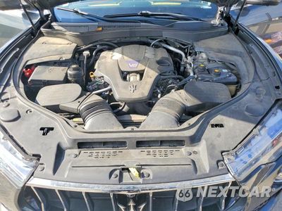Zdjęcie 12 z 13 samochodu: 2017 MASERATI LEVANTE S LUXURY VIN:ZN661YUL1HX253615 - miniatura