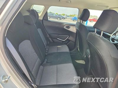 Zdjęcie 10 z 12 samochodu: 2020 KIA SOUL LX VIN:KNDJ23AUXL7038106 - miniatura