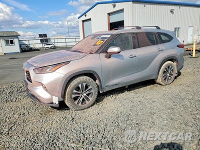 2022 TOYOTA HIGHLANDER HYBRID XLE 5TDGBRCH6NS542562 - główne zdjęcie licytacji z USA - miniatura