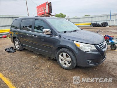 Czwarte zdjęcie samochodu z boku: 2011 VOLKSWAGEN ROUTAN SEL VIN:2V4RW6DG9BR717155 - miniatura