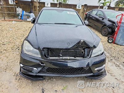 Piąte zdjęcie samochodu w środku: 2014 MERCEDES-BENZ C 250 VIN:WDDGF4HB0EA958685 - miniatura