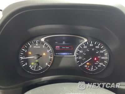 Zdjęcie 9 z 13 samochodu: 2019 NISSAN PATHFINDER SV VIN:5N1DR2MN3KC623117 - miniatura