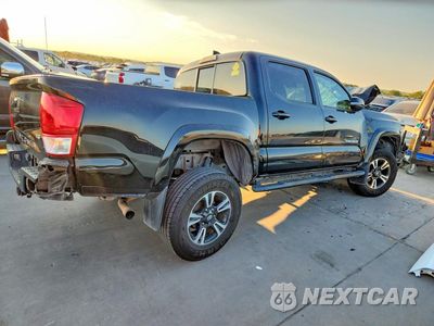 Trzecie zdjęcie samochodu z tyłu: 2016 TOYOTA TACOMA TRD SPORT VIN:5TFAZ5CN1GX011069 - miniatura