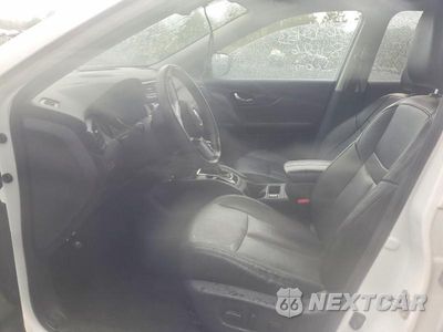 Zdjęcie 7 z 13 samochodu: 2017 NISSAN ROGUE SL VIN:5N1AT2MV3HC781406 - miniatura