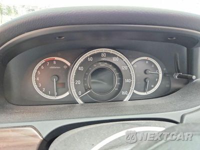 Zdjęcie 9 z 12 samochodu: 2017 HONDA ACCORD TOURING VIN:1HGCR3F94HA004232 - miniatura