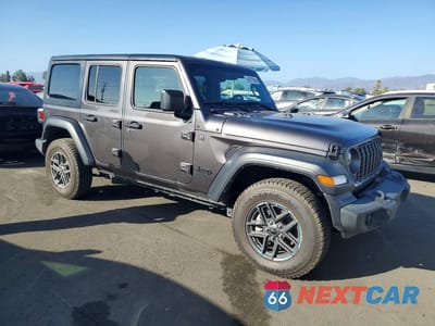 Czwarte zdjęcie samochodu z boku: 2025 JEEP WRANGLER SPORT VIN:1C4PJXDN6SW538499 - miniatura