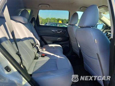 Zdjęcie 11 z 14 samochodu: 2018 NISSAN ROGUE S VIN:5N1AT2MT2JC828865 - miniatura