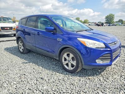 Czwarte zdjęcie samochodu z boku: 2015 FORD ESCAPE SE VIN:1FMCU9GXXFUB09751 - miniatura