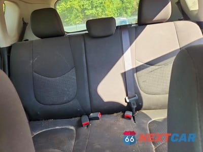 Zdjęcie 10 z 13 samochodu: 2012 KIA SOUL BASE VIN:KNDJT2A51C7464394 - miniatura