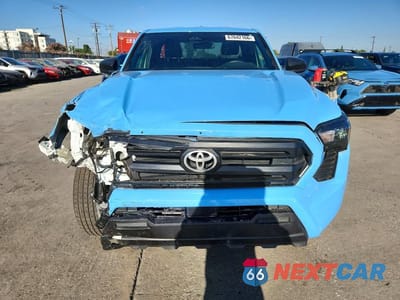 Piąte zdjęcie samochodu w środku: 2025 TOYOTA TACOMA SR VIN:3TYJDAHN1ST025038 - miniatura