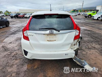 Zdjęcie 6 z 12 samochodu: 2016 HONDA FIT EX VIN:JHMGK5H70GX037346 - miniatura