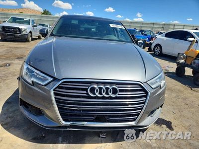 Piąte zdjęcie samochodu w środku: 2017 AUDI A3 PREMIUM VIN:WAUAUGFF7H1050474 - miniatura