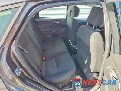 Zdjęcie 10 z 12 samochodu: 2018 FORD FOCUS SEL VIN:1FADP3M21JL303997 - miniatura
