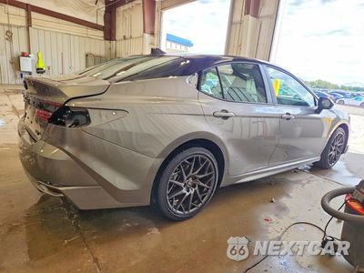 Trzecie zdjęcie samochodu z tyłu: 2026 TOYOTA CAMRY XSE VIN:4T1DBADK7TU542749 - miniatura