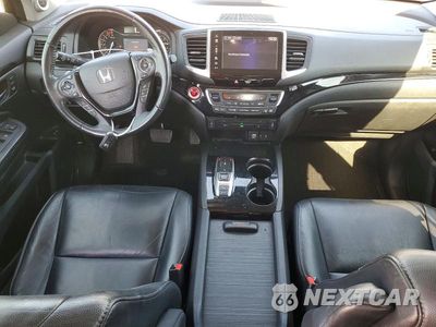 Zdjęcie 8 z 13 samochodu: 2018 HONDA PILOT TOURING VIN:5FNYF6H96JB062285 - miniatura