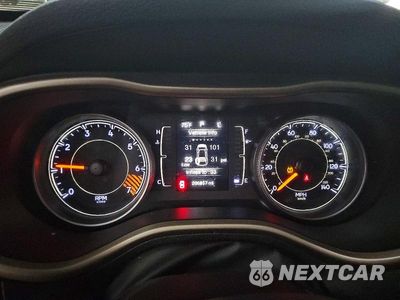 Zdjęcie 9 z 12 samochodu: 2015 JEEP CHEROKEE LATITUDE VIN:1C4PJLCBXFW573634 - miniatura