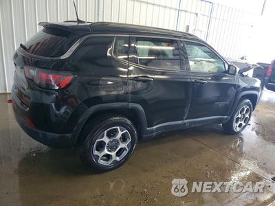 Trzecie zdjęcie samochodu z tyłu: 2022 JEEP COMPASS TRAILHAWK VIN:3C4NJDDB2NT190870 - miniatura
