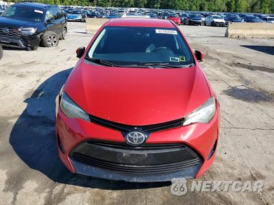 Piąte zdjęcie samochodu w środku: 2018 TOYOTA COROLLA LE VIN:5YFBURHE2JP837180 - miniatura