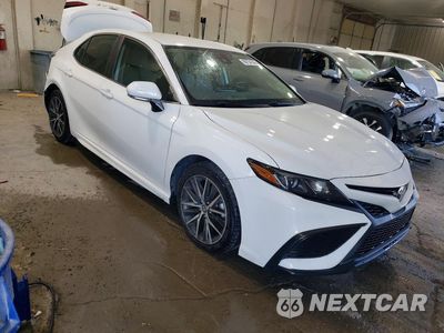 Czwarte zdjęcie samochodu z boku: 2021 TOYOTA CAMRY SE VIN:4T1T11BK8MU033921 - miniatura