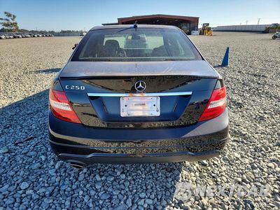 Zdjęcie 6 z 12 samochodu: 2014 MERCEDES-BENZ C 250 VIN:WDDGF4HB3EA927950 - miniatura