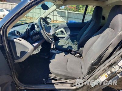 Zdjęcie 7 z 12 samochodu: 2014 SMART FORTWO PURE VIN:WMEEJ3BA4EK780740 - miniatura