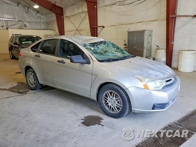 Czwarte zdjęcie samochodu z boku: 2010 FORD FOCUS SE VIN:1FAHP3FN5AW198372 - miniatura