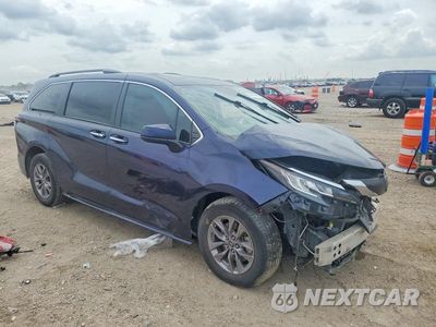 2021 TOYOTA SIENNA XLE 5TDYRKEC2MS039263 - główne zdjęcie licytacji z USA - miniatura