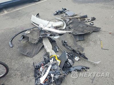 Zdjęcie 13 z 14 samochodu: 2016 AUDI Q3 PRESTIGE VIN:WA1GFCFS5GR011275 - miniatura