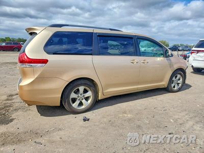 Trzecie zdjęcie samochodu z tyłu: 2011 TOYOTA SIENNA LE VIN:5TDKK3DC5BS141302 - miniatura