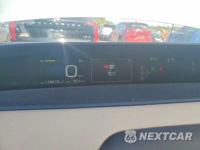 Zdjęcie 9 z 13 samochodu: 2016 TOYOTA PRIUS TWO VIN:JTDKBRFU5G3518552 - miniatura