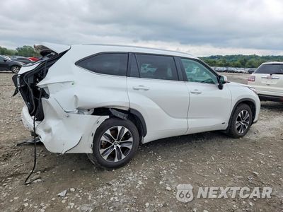 Trzecie zdjęcie samochodu z tyłu: 2023 TOYOTA HIGHLANDER HYBRID XLE VIN:5TDKBRCH7PS581786 - miniatura