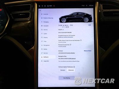Zdjęcie 9 z 13 samochodu: 2015 TESLA MODEL S 85D VIN:5YJSA1H23FF083399 - miniatura