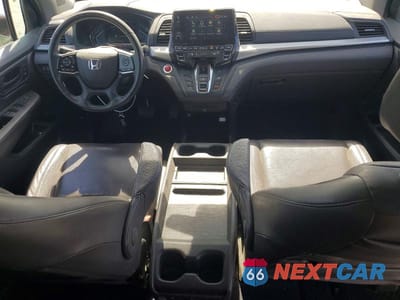 Zdjęcie 8 z 13 samochodu: 2018 HONDA ODYSSEY EXL VIN:5FNRL6H77JB049069 - miniatura