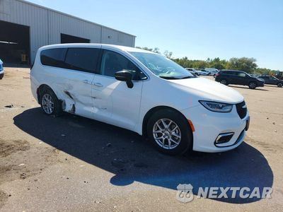 Czwarte zdjęcie samochodu z boku: 2024 CHRYSLER PACIFICA TOURING L VIN:2C4RC1BG3RR142179 - miniatura