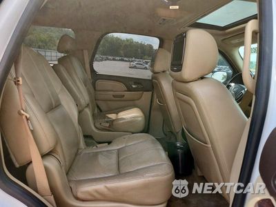 Zdjęcie 11 z 13 samochodu: 2008 GMC YUKON DENALI VIN:1GKFK63878J105539 - miniatura