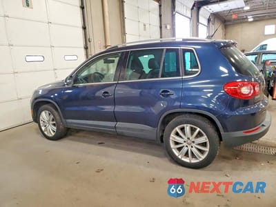 Drugie zdjęcie samochodu z przodu: 2011 VOLKSWAGEN TIGUAN S VIN:WVGBV7AX3BW565126 - miniatura