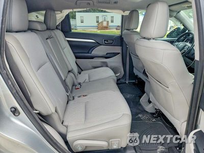 Zdjęcie 11 z 14 samochodu: 2018 TOYOTA HIGHLANDER LE PLUS VIN:5TDZZRFHXJS260273 - miniatura