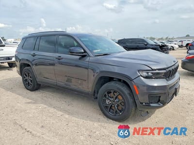 Czwarte zdjęcie samochodu z boku: 2024 JEEP GRAND CHEROKEE L LAREDO VIN:1C4RJJAG4R8626932 - miniatura