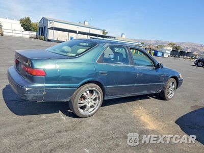 Trzecie zdjęcie samochodu z tyłu: 1998 TOYOTA CAMRY LE VIN:JT2BG22K5W0222971 - miniatura