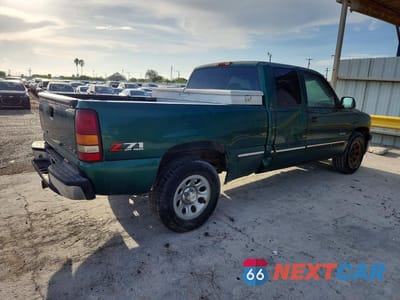 Trzecie zdjęcie samochodu z tyłu: 2000 CHEVROLET SILVERADO K1500 VIN:1GCEK19T9YE135169 - miniatura