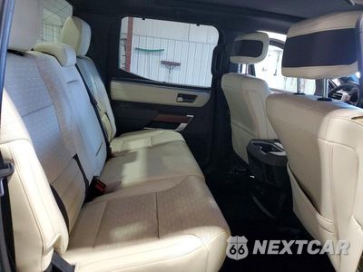 Zdjęcie 10 z 12 samochodu: 2024 TOYOTA TUNDRA 1794 EDITION HV VIN:5TFMC5DB7RX070178 - miniatura