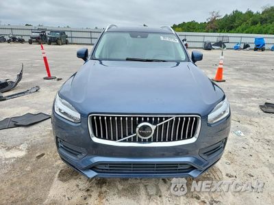 Piąte zdjęcie samochodu w środku: 2022 VOLVO XC90 T5 MOMENTUM VIN:YV4102CK7N1840918 - miniatura