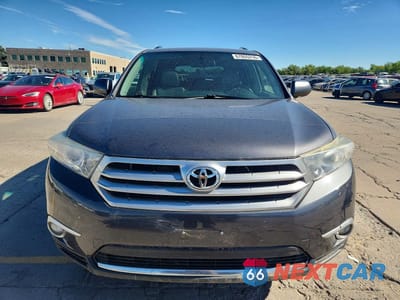 Piąte zdjęcie samochodu w środku: 2011 TOYOTA HIGHLANDER LIMITED VIN:5TDDK3EHXBS059567 - miniatura