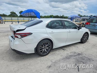 Trzecie zdjęcie samochodu z tyłu: 2022 TOYOTA CAMRY XLE VIN:4T1F31AK3NU586700 - miniatura