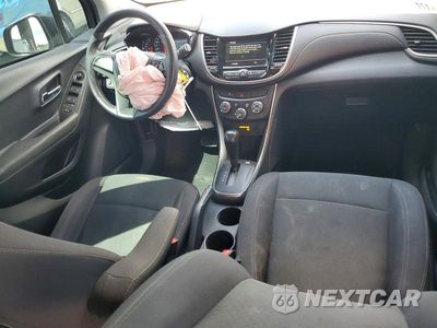 Zdjęcie 8 z 13 samochodu: 2019 CHEVROLET TRAX LS VIN:3GNCJKSB3KL392022 - miniatura