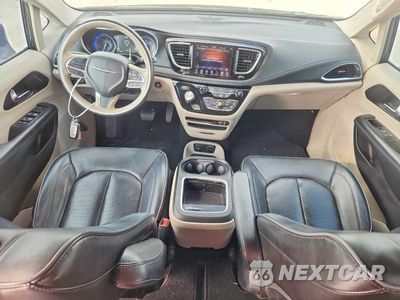 Zdjęcie 8 z 13 samochodu: 2020 CHRYSLER PACIFICA LIMITED VIN:2C4RC1GG6LR109872 - miniatura